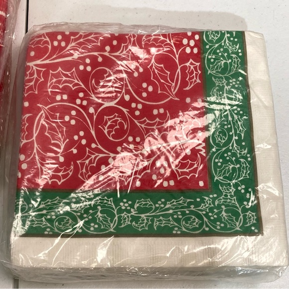 Party House Vintage Christmas Holiday Napkins 3 Packs of 32 2-Ply Napkins Holly - Picture 7 of 9